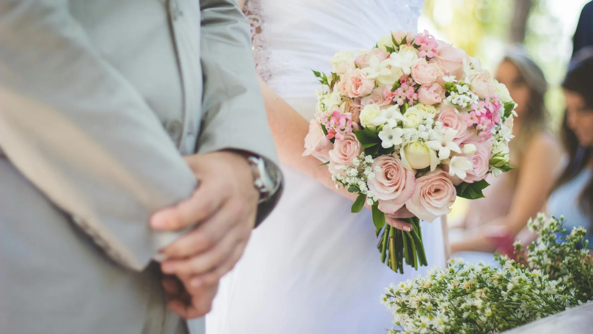 В России взлетели цены на организацию свадеб