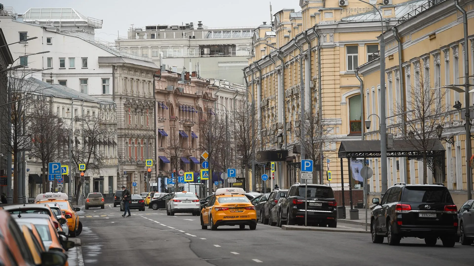 На 40% сократилось количество автомобилей на дорогах Москвы во вторник |  РИАМО