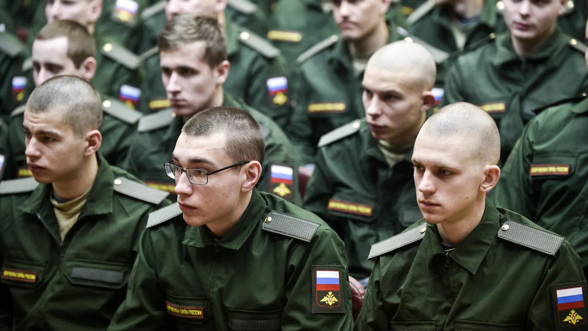Более 300 жителей Подольска отправятся в армию в весенний призыв