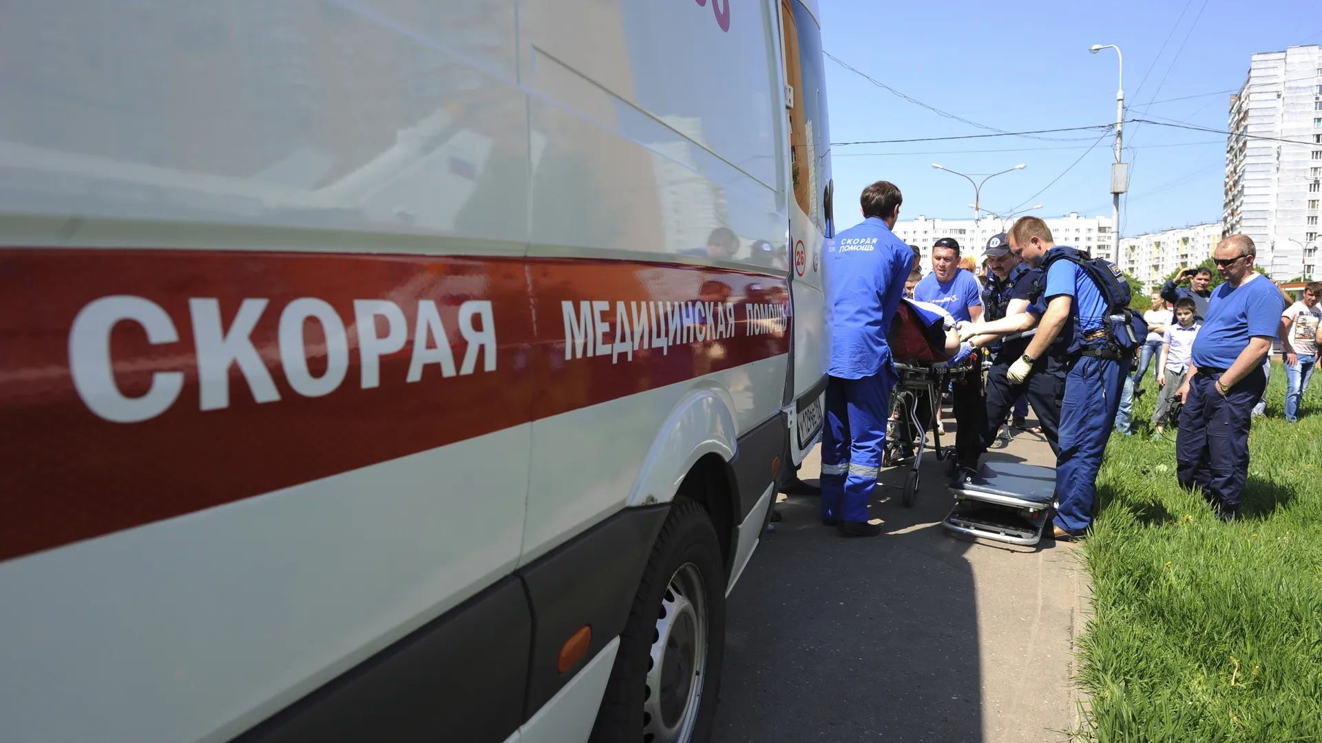 Женщина пострадала после падения дрона ВСУ в Белгородской области