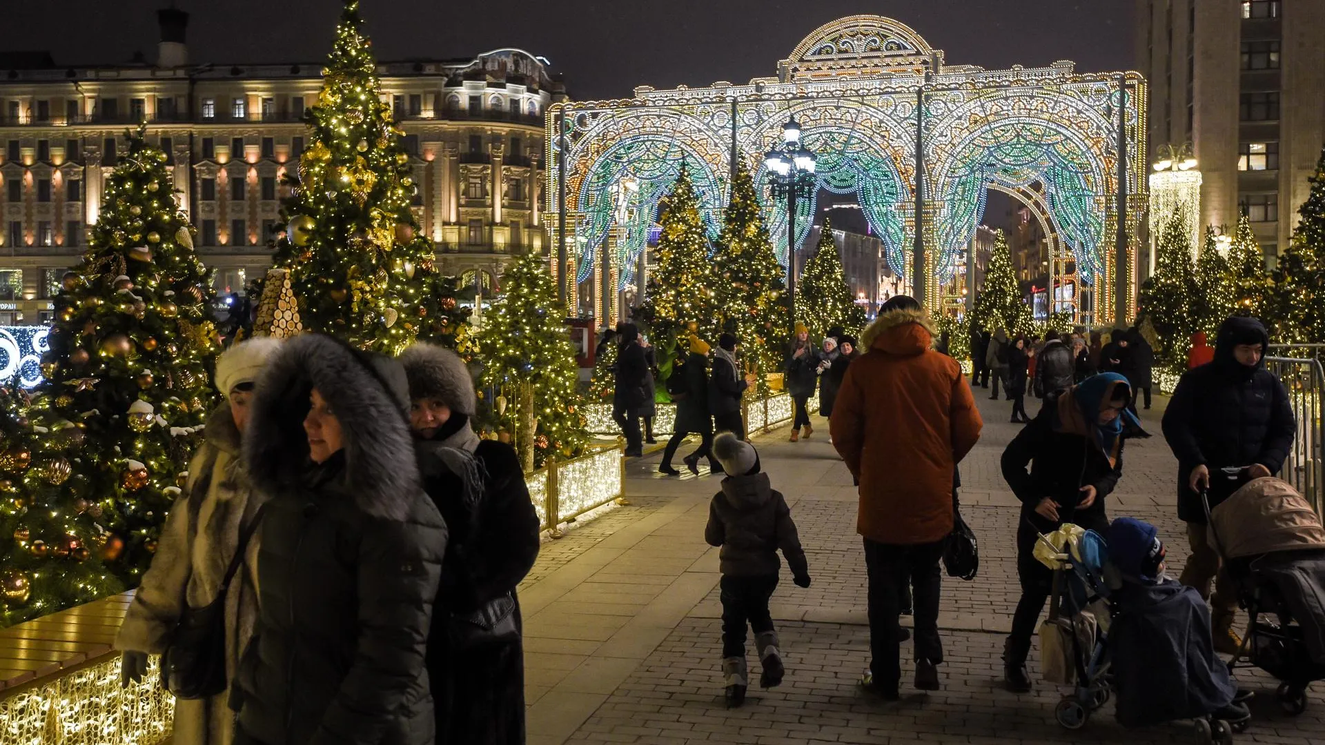 Россияне сократили расходы на новогодние праздники