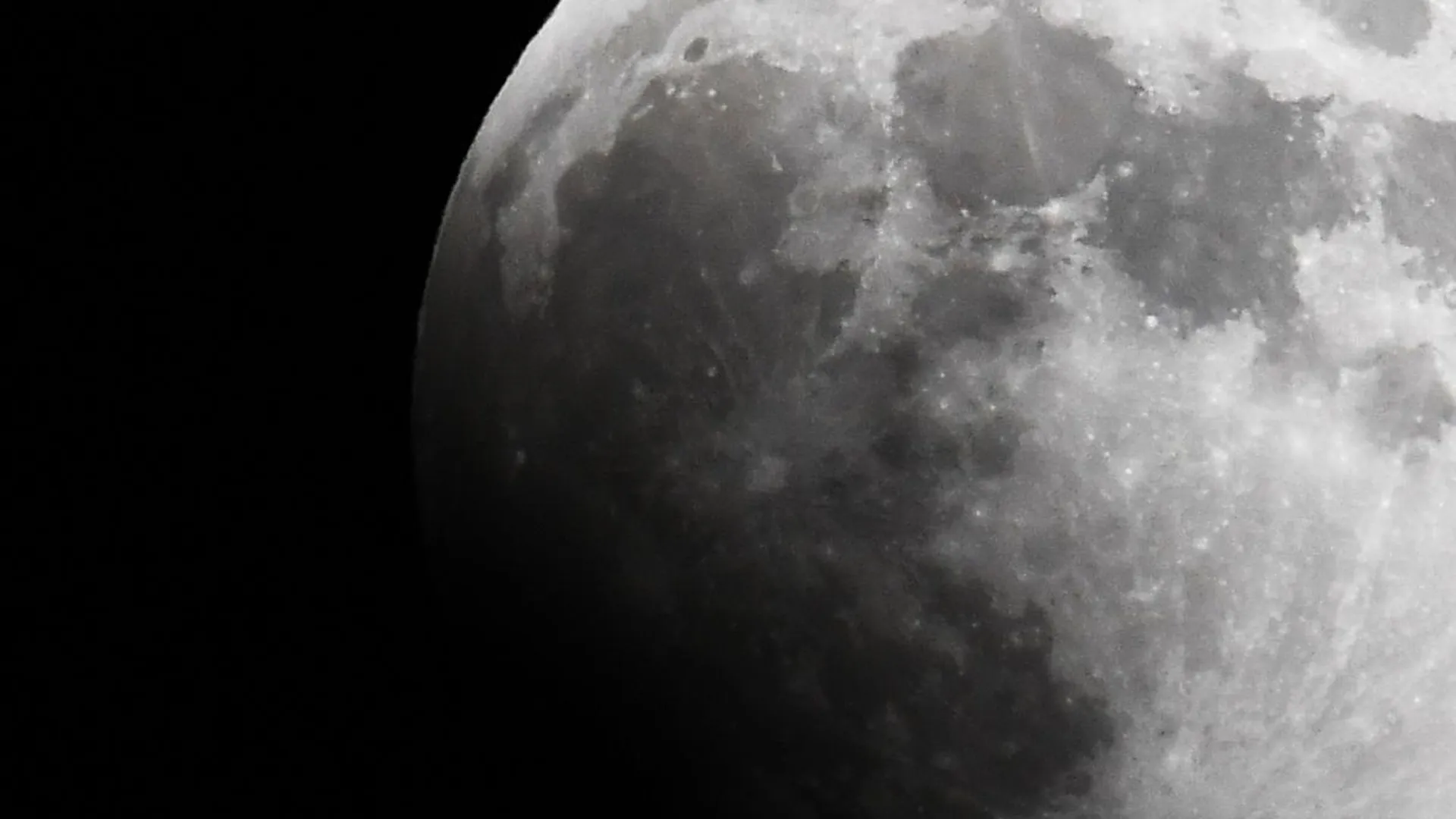 НАСА: американский аппарат Odysseus успешно сел на Луне