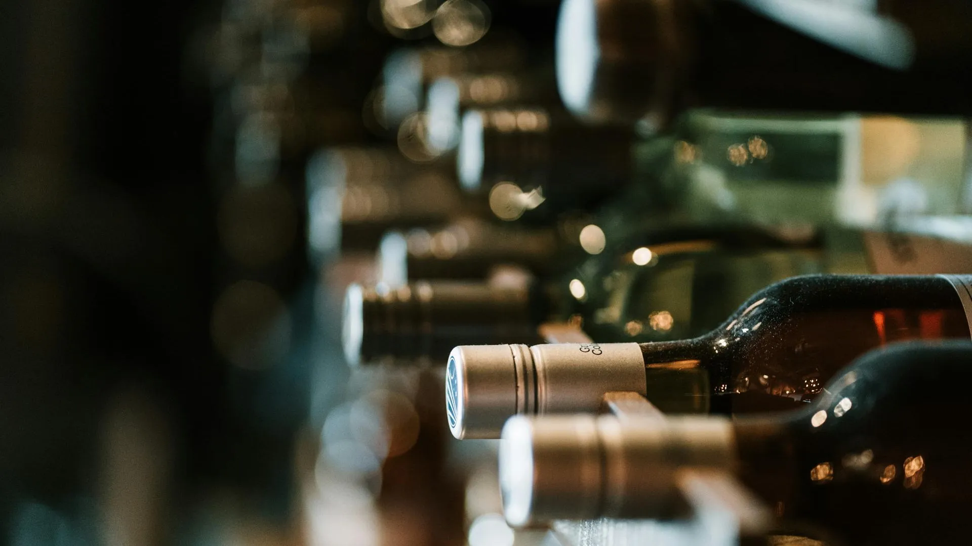Эксперт Дробиз спрогнозировал сокращение импорта вина и его производства в РФ