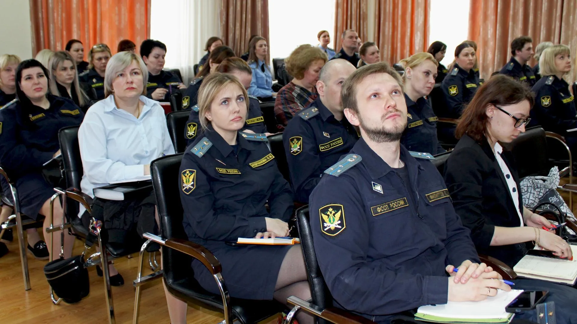 Приставы Подмосковья провели учебный семинар по теме взыскания алиментов
