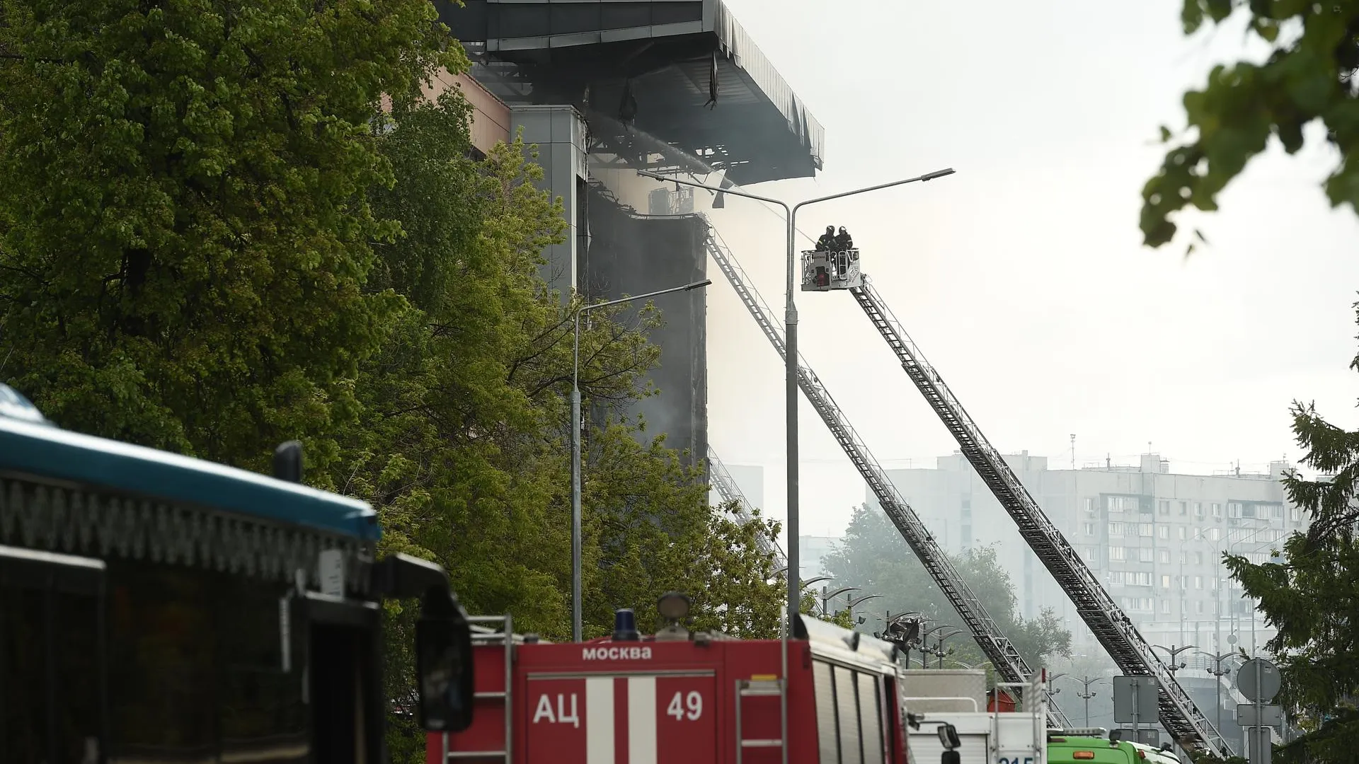 Ликвидация пожара в бизнес‑центре «Гранд Сетунь плаза» в Москве