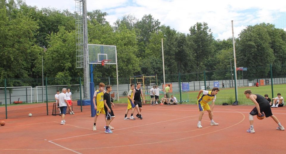 В Солнечногорске состоялся турнир по дворовому баскетболу