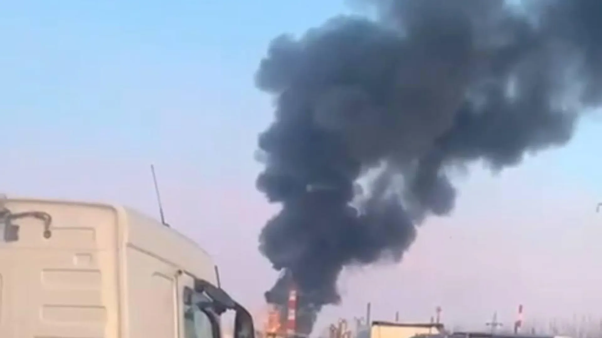 Bazа: на нефтезаводе в Рязани начался пожар после атаки доронов