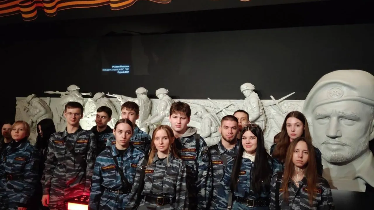 Студенты Щелкова написали письма бойцам в рамках интерактивной экскурсии