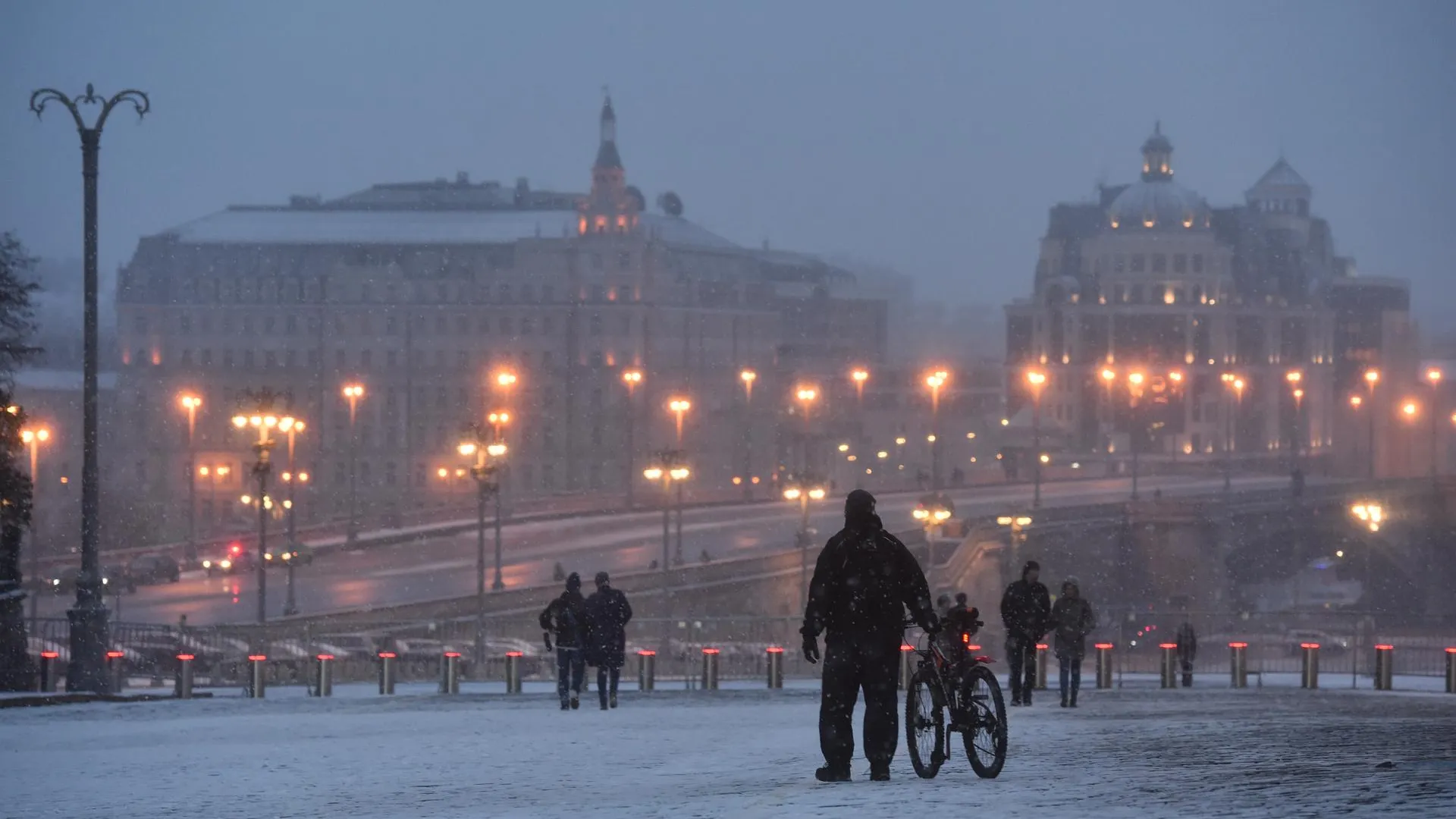 Первый сильный снегопад в Москве
