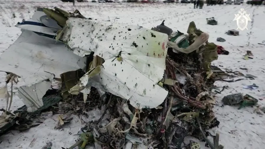 СК опубликовал кадры обломков ИЛ-76 в Белгородской области после атаки ВСУ
