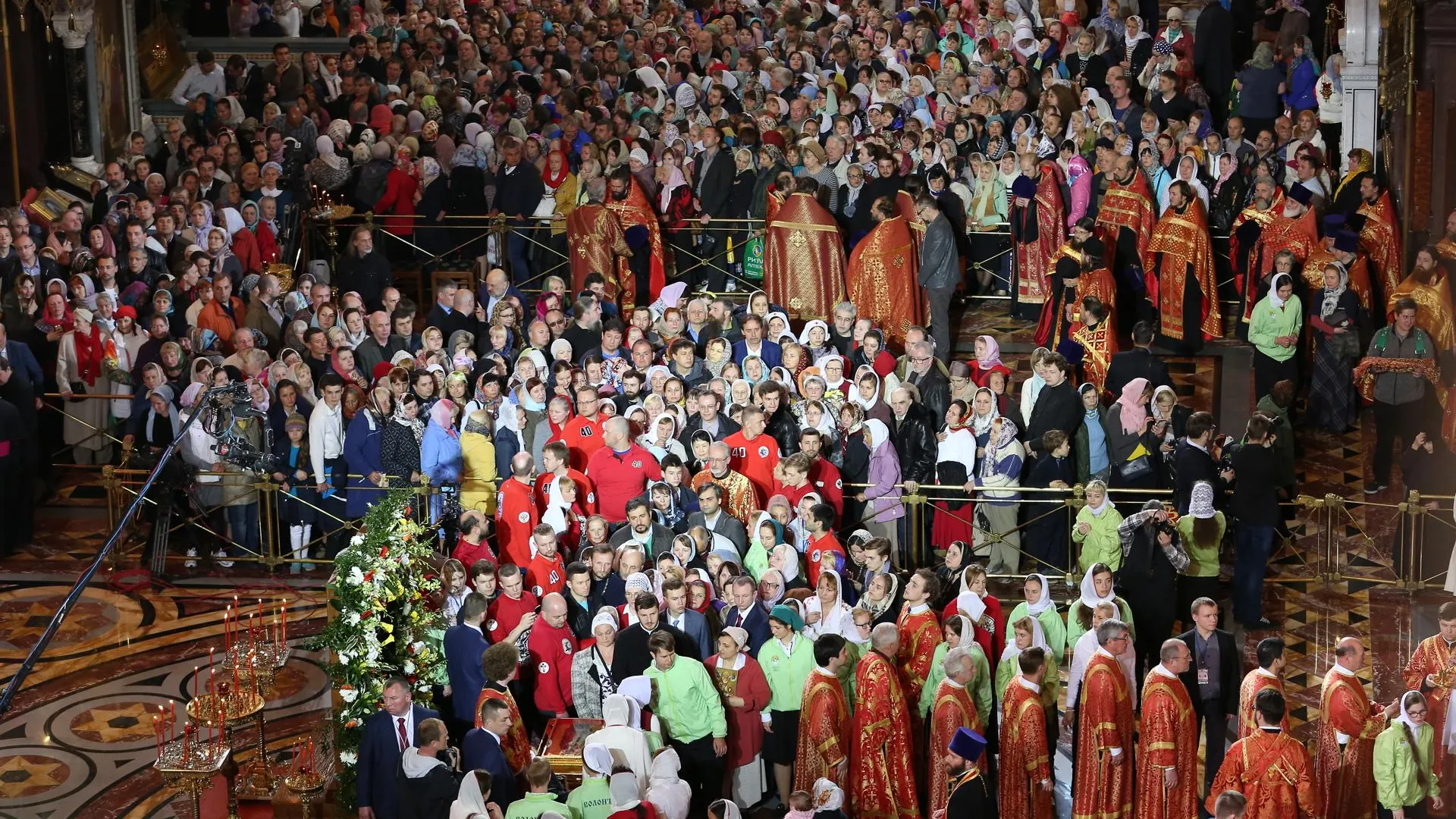 Свыше 1,75 млн паломников уже поклонились мощам Николая Чудотворца в Москве
