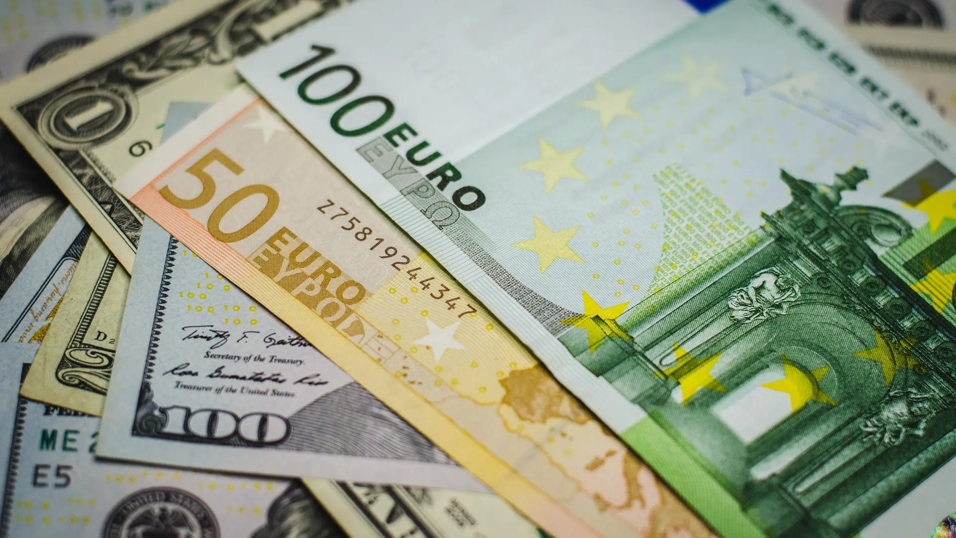 Каким будет курс доллара, евро, юаня во II квартале 2024 года – прогнозы экспертов