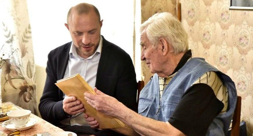 Глава Солнечногорска поздравил с 90‑летием почетного гражданина