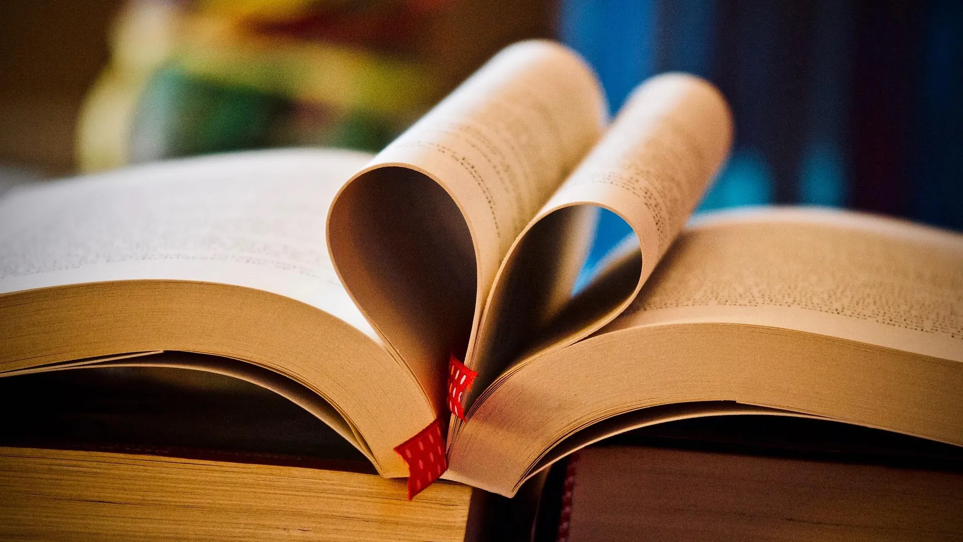 Книжная романтика к 14 февраля: 10 историй про любовь
