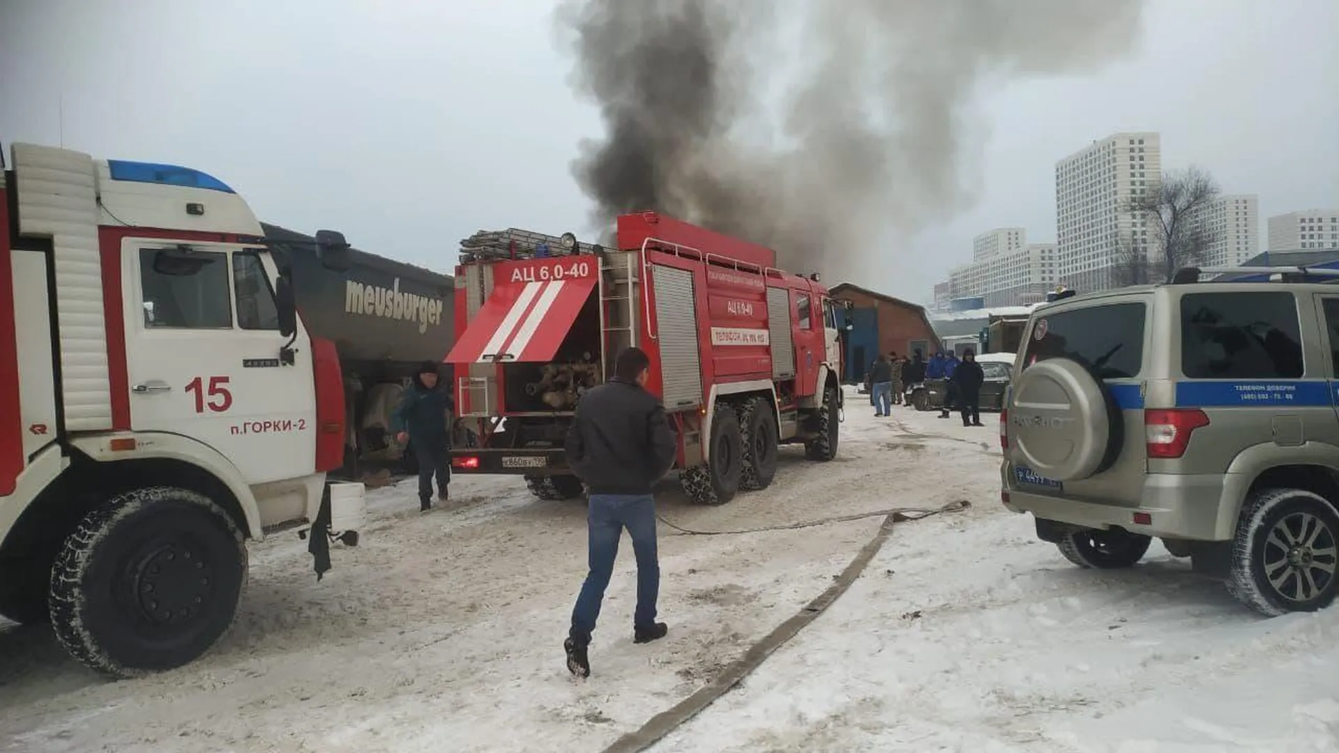 Пожар площадью 430 кв метров произошел в хозпостройке в Одинцове
