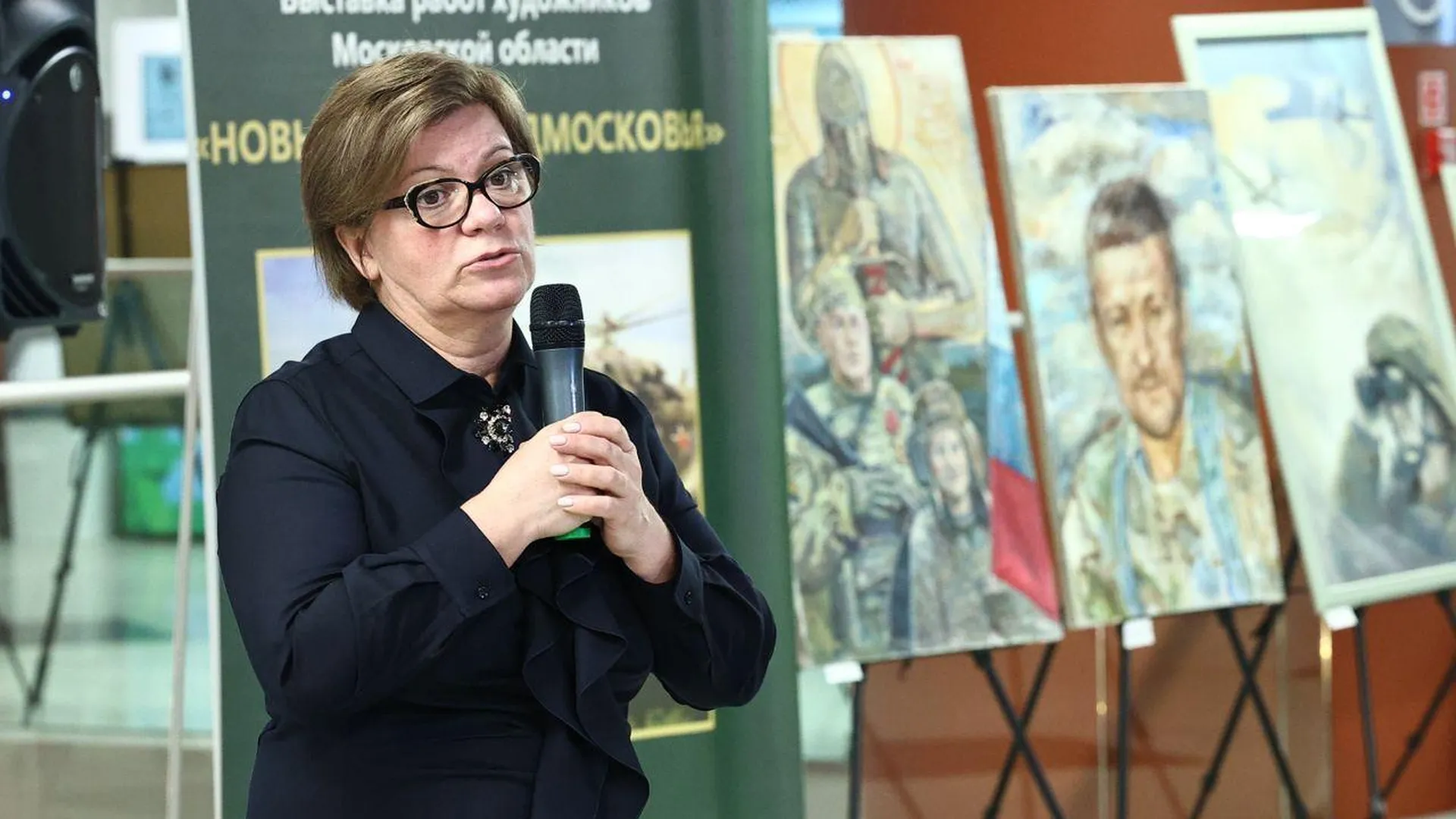 В Мособлдуме открылась выставка картин «Новые герои Подмосковья»