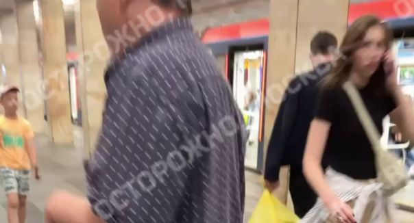 Мужчину, пристававшего к детям, задержали в метро Москвы