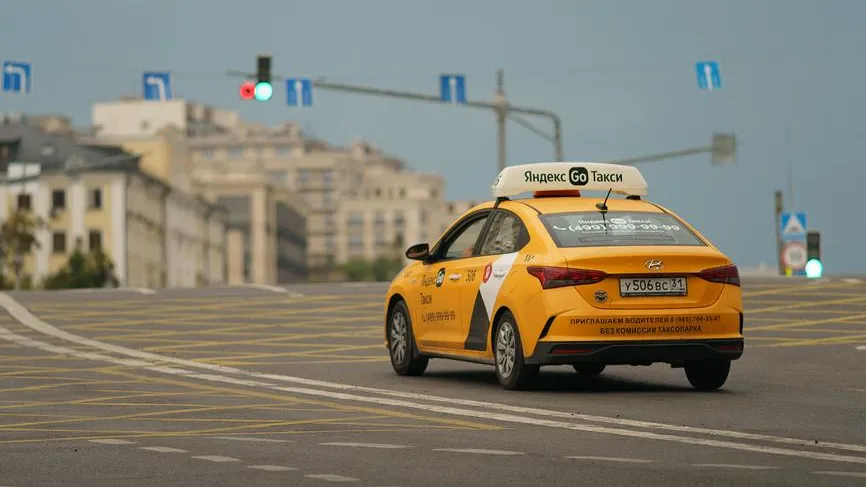 В Госдуме возмутились высокими ценами на такси во время непогоды