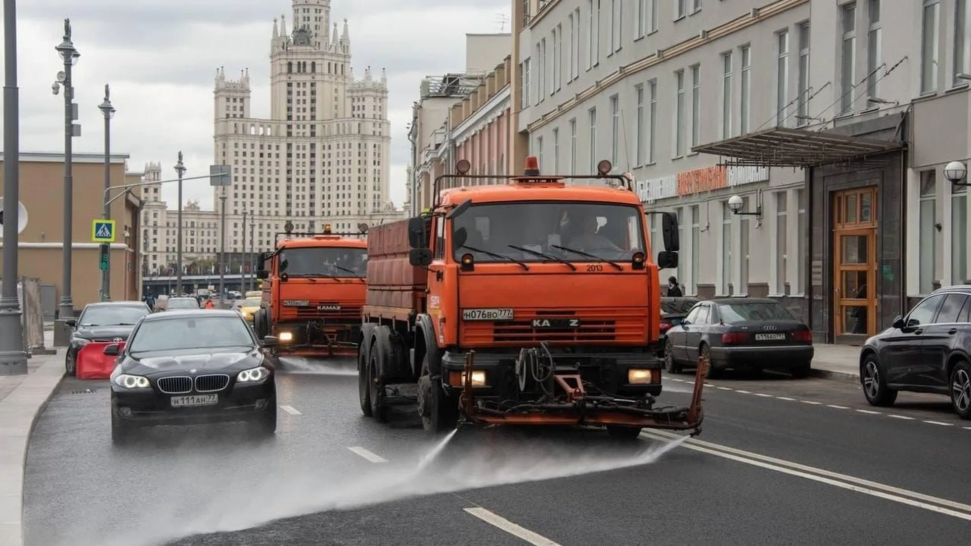 Последнюю весеннюю промывку московских дорог с шампунем проведут в субботу