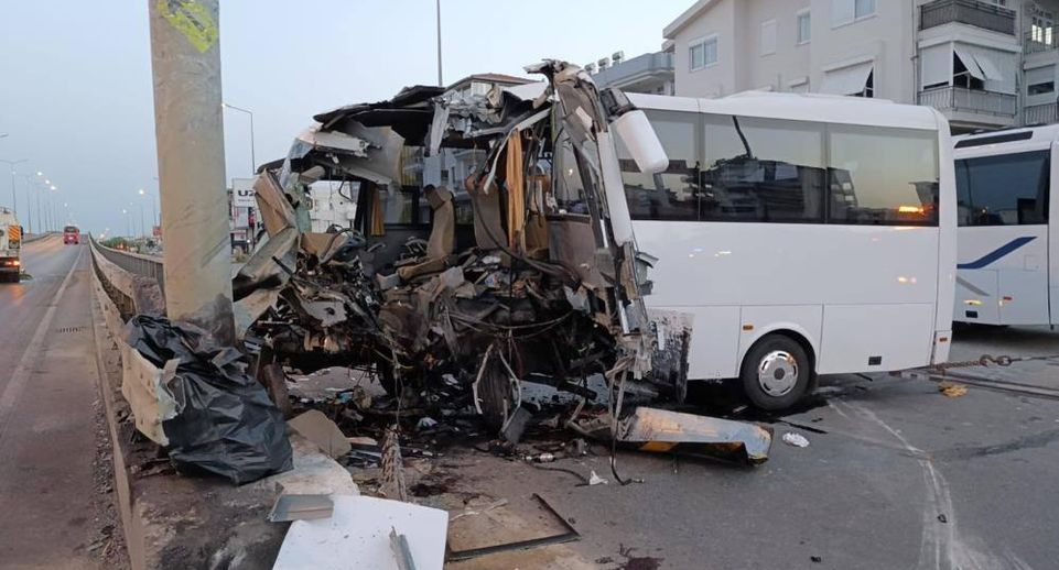В Сети появилось видео смертельного ДТП с автобусом в Турции