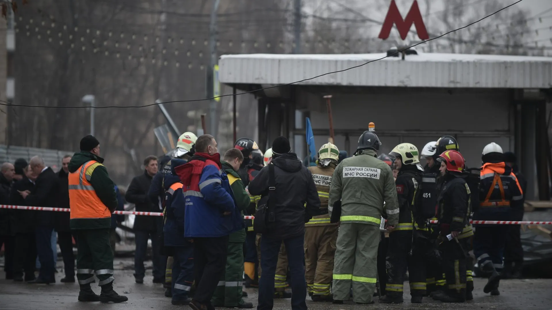 Два человека пострадали при взрыве газового баллона в переходе у станции «Коломенская»