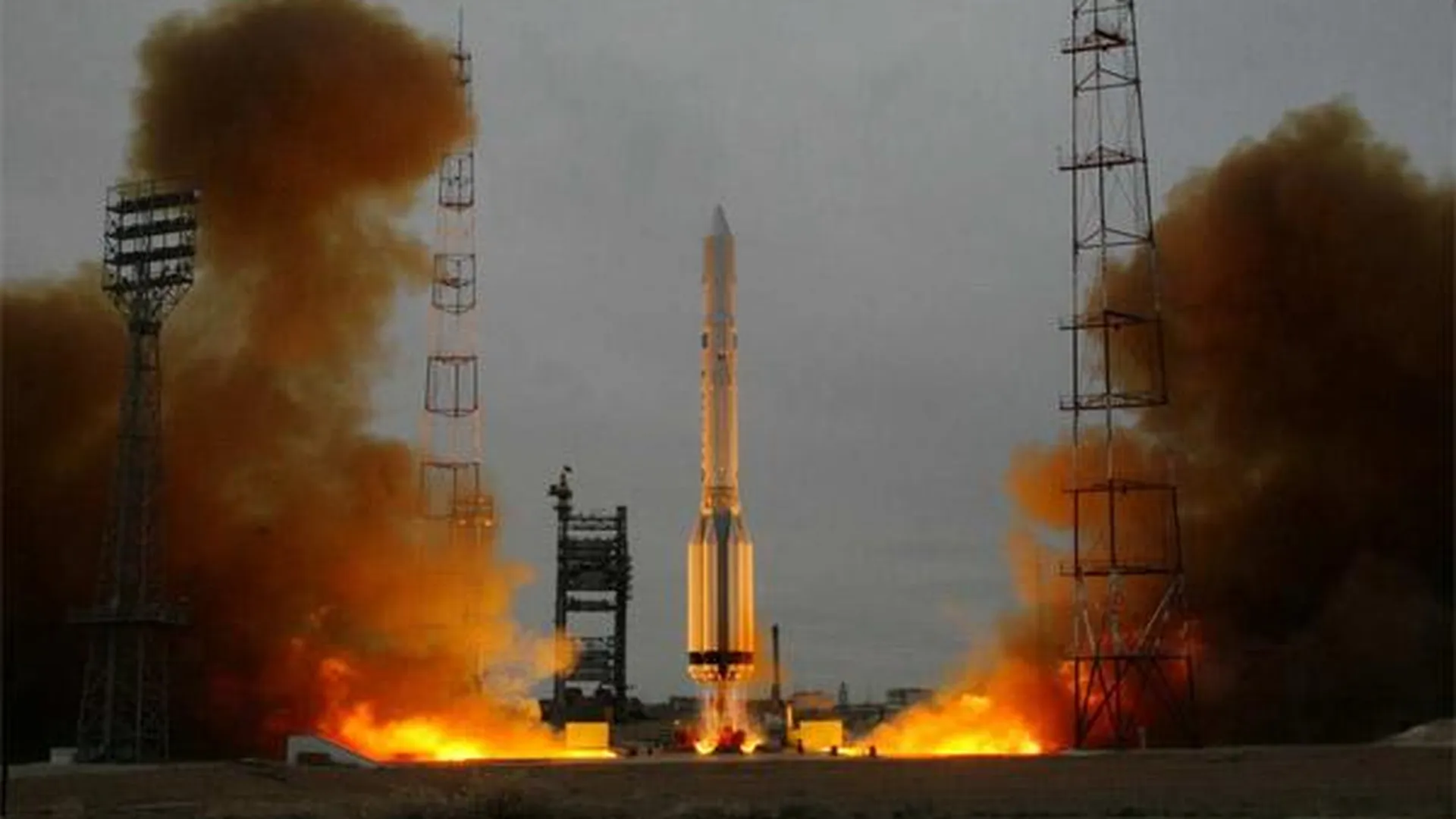 Путин поручил направить 116 млрд руб на развитие спутниковой группировки России