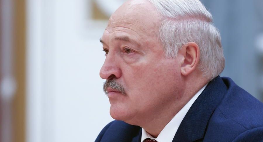 Лукашенко призвал привыкать к мысли, что в Белоруссии будет другой президент