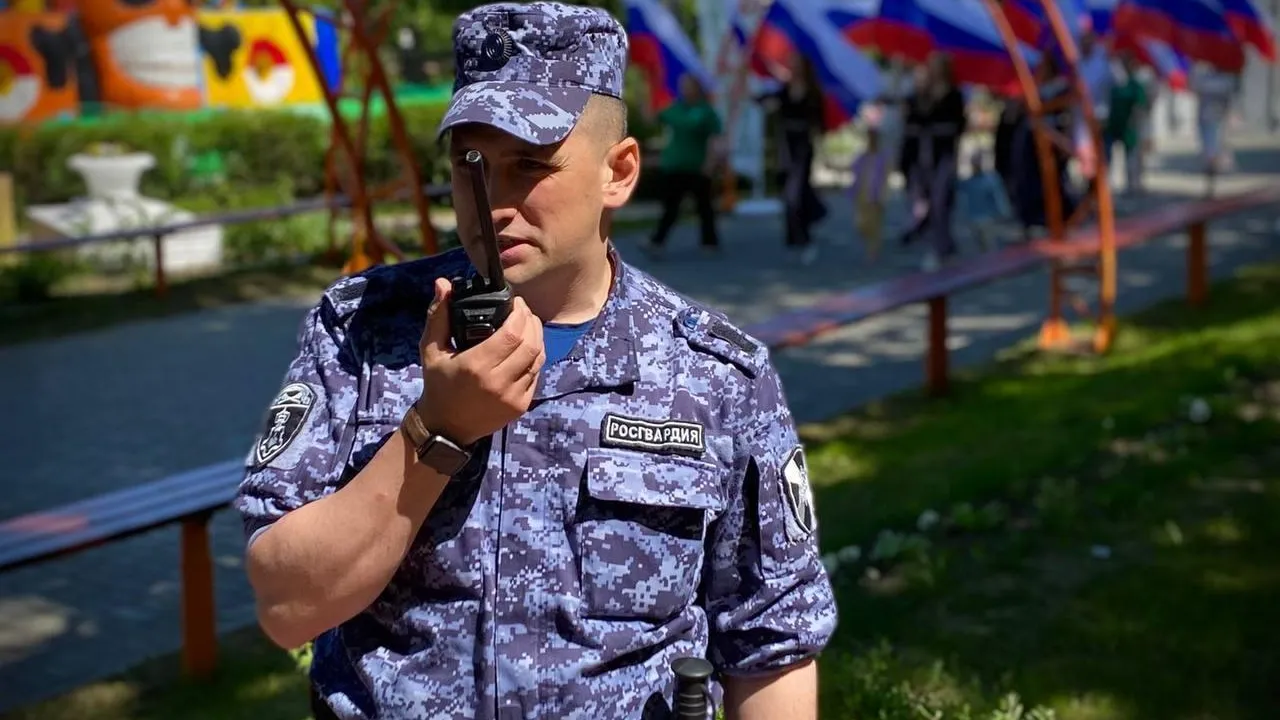 Подмосковные росгвардейцы обеспечили правопорядок на Гастрономическом  фестивале в Истре | РИАМО