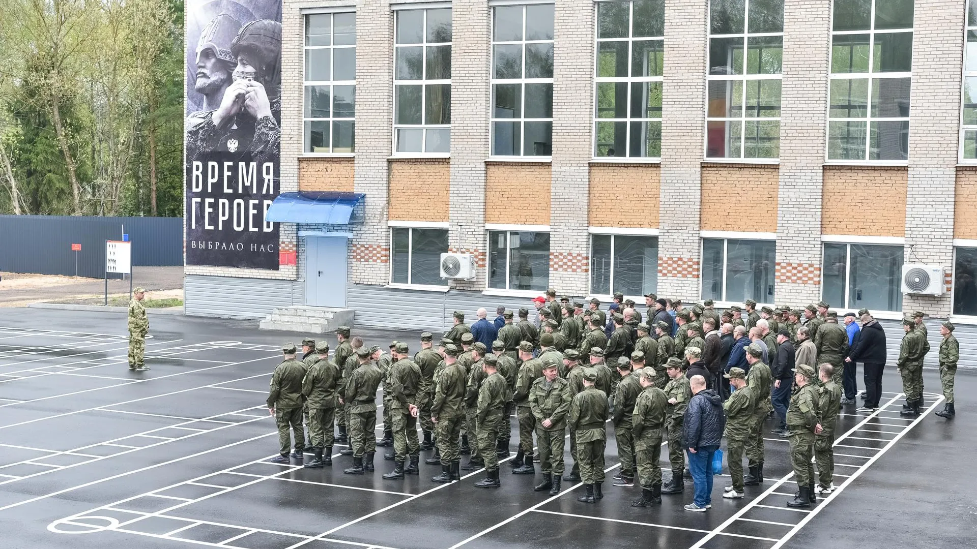 Как проходит обучение в центре отбора контрактников в Балашихе. Фоторепортаж