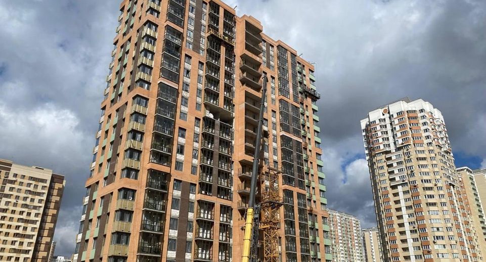 В Подмосковье строят современный жилой комплекс ЖК «Героев»