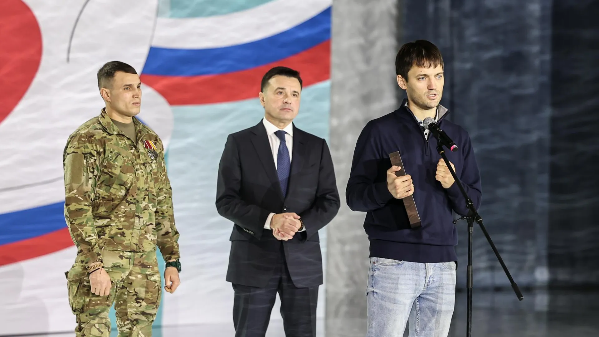 Воробьев: партию груза от лауреатов губернаторской премии доставили на передовую