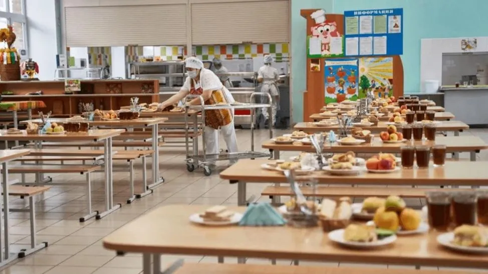 Качество питания проверили в 40 летних лагерях при школах Подмосковья