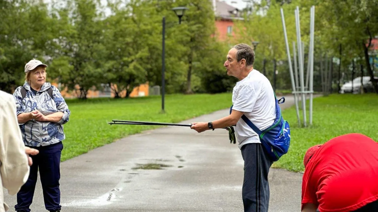 Щелковские долголеты провели тренировку в парке