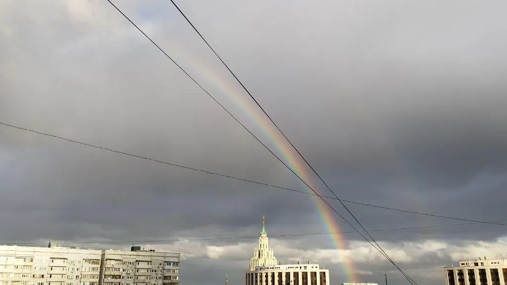 Двойная радуга образовалась над Москвой после шторма