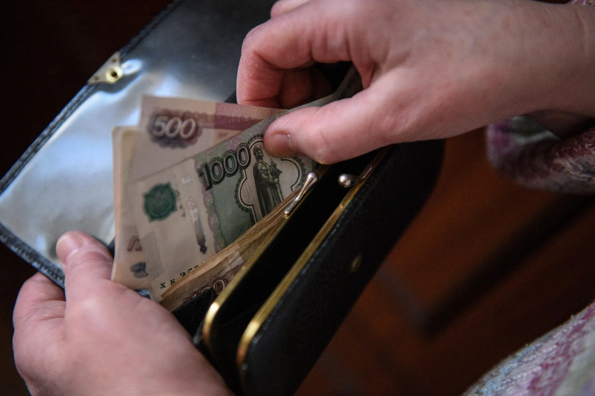 Как правильно давать деньги в долг: советы экспертов | РИАМО | РИАМО