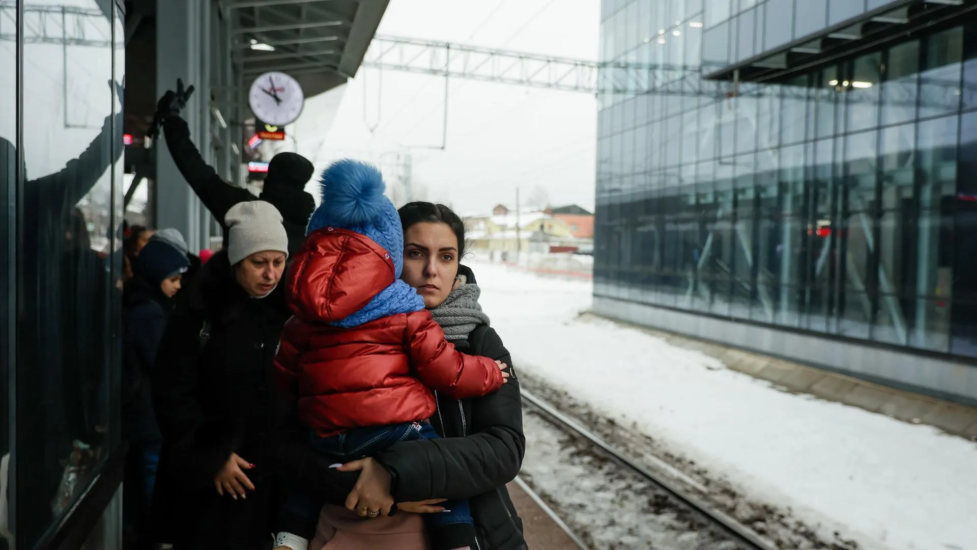 «Убитых хоронили во дворе»: истории живущих в Красногорке беженцев из ДНР