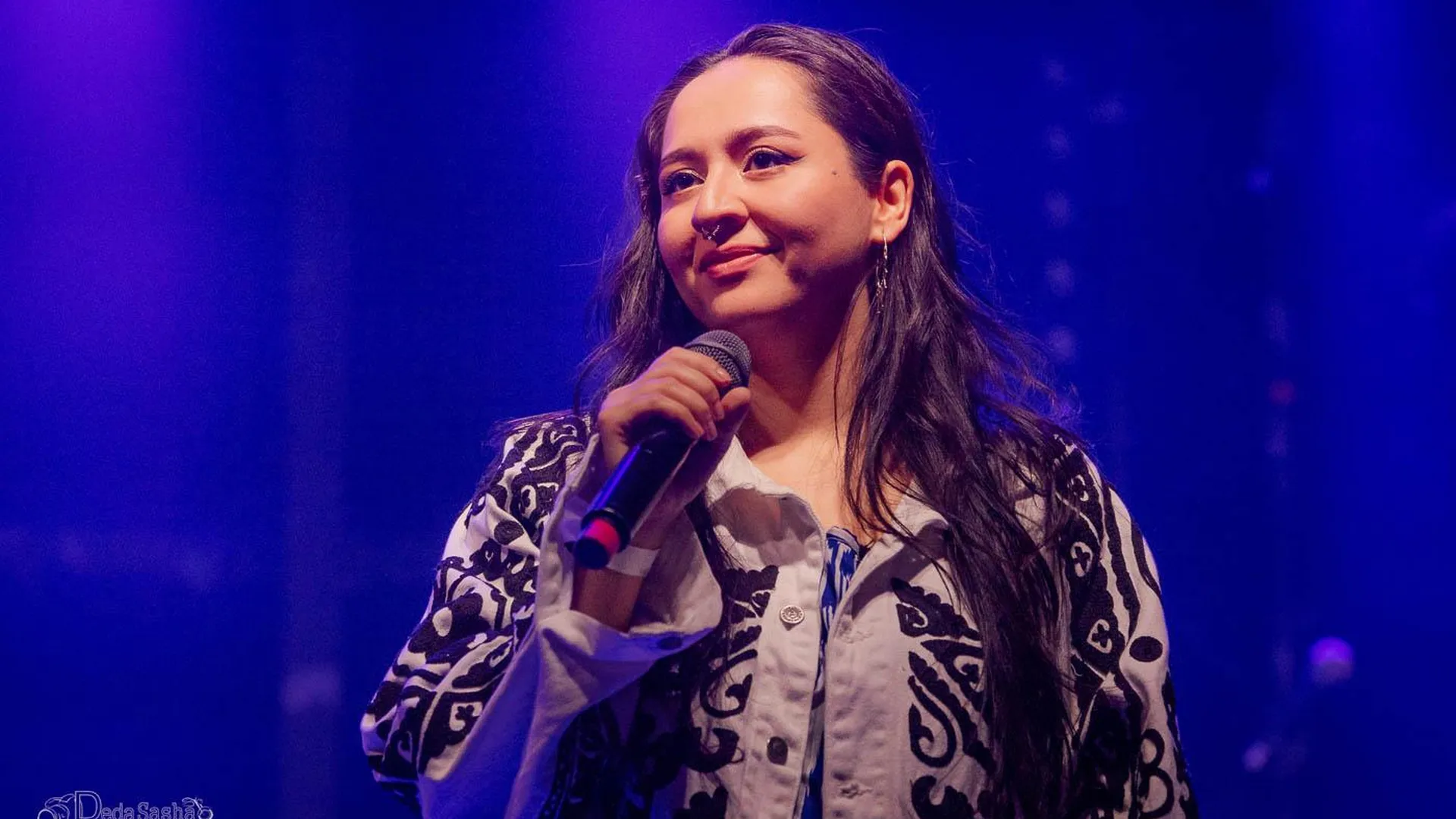 Певицу Манижу лишили концертов из-за ее сочувствия террористам из «Крокуса»
