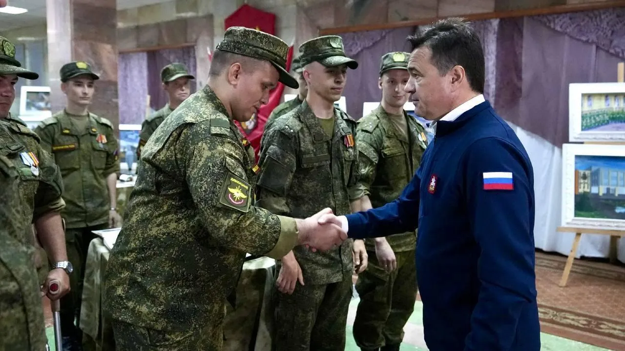Андрей Воробьев встретился с героями гвардейской Кантемировской дивизии