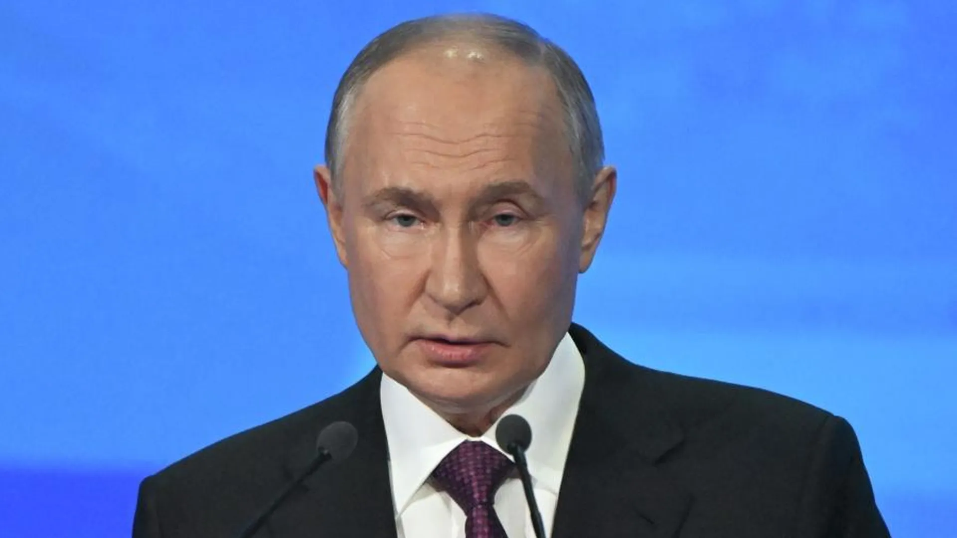 «Проблему не решит»: Путин высказался о покрытии дефицита кадров за счет мигрантов