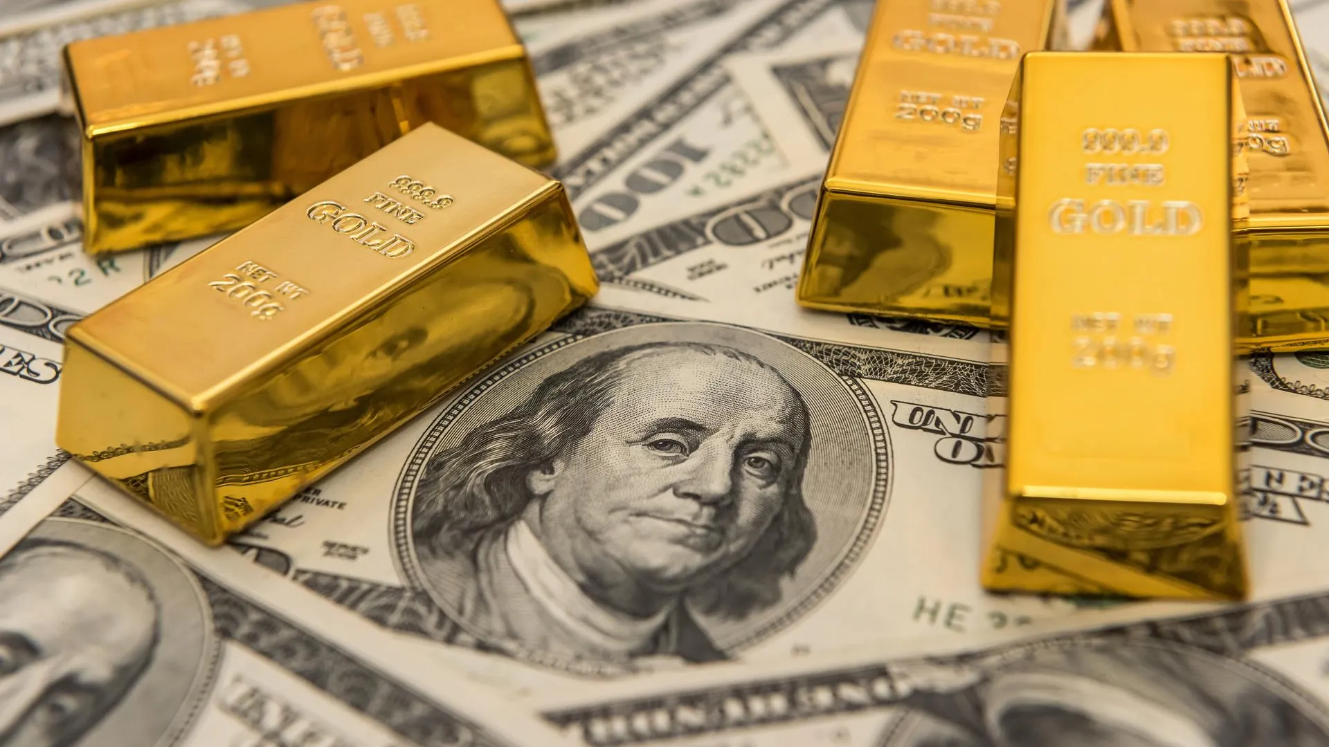 Минфин вернется к покупкам валюты и золота по бюджетному правилу с 7 февраля