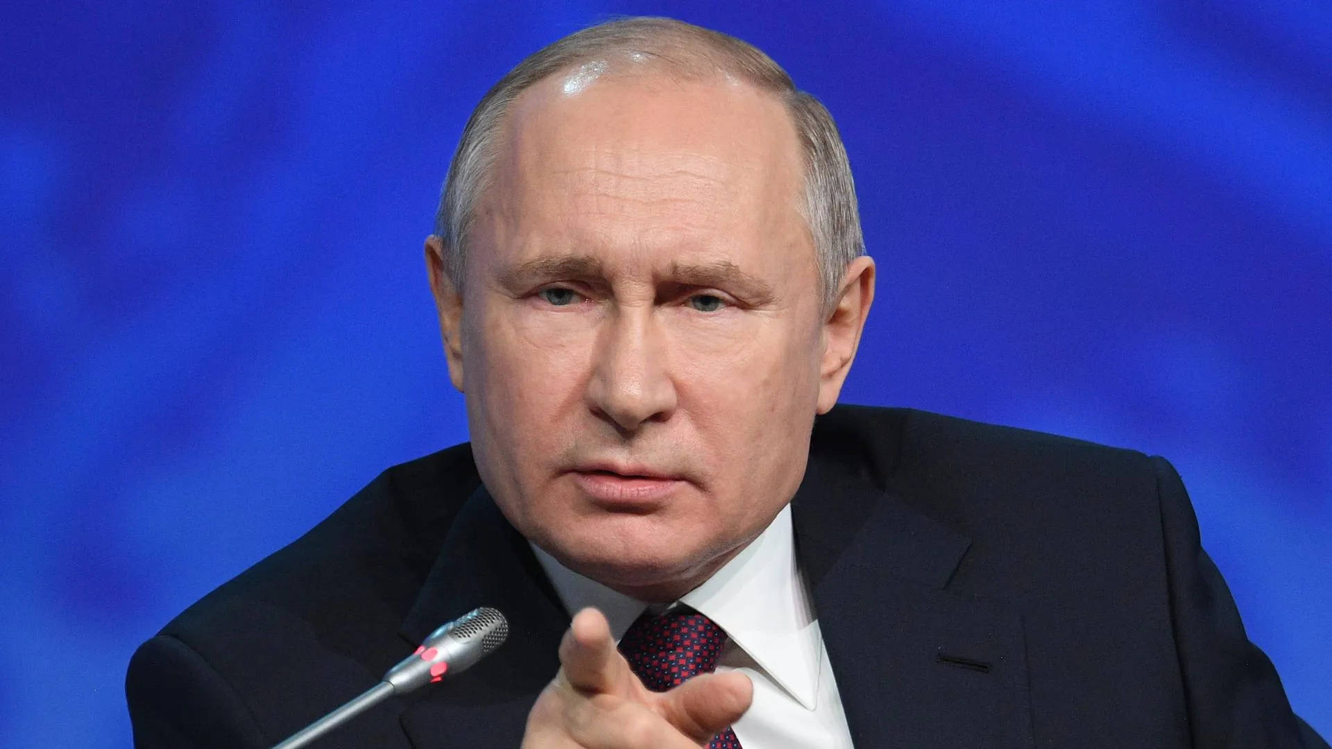 Песков рассказал, что Путин будет работать в канун Нового года