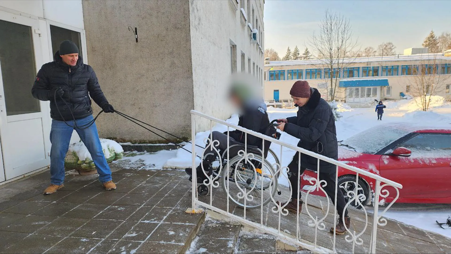 Волонтеры помогают бойцам СВО на реабилитации в Солнечногорске