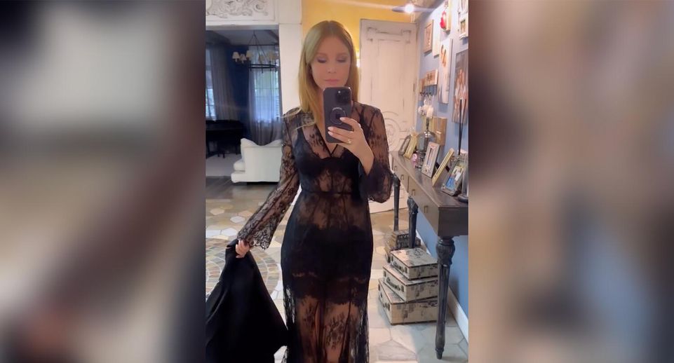 Наталья Подольская вышла в свет в откровенном наряде