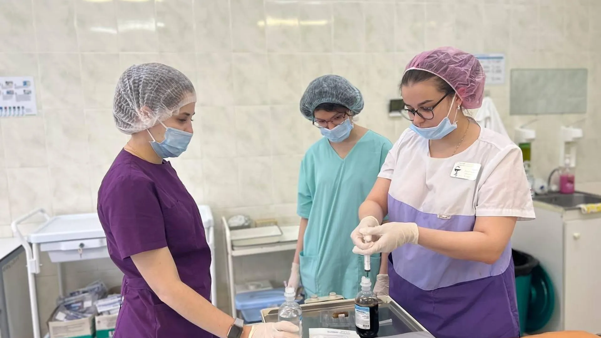 Более 50 студентов медколледжей Подмосковья прошли практику в больнице Лобни