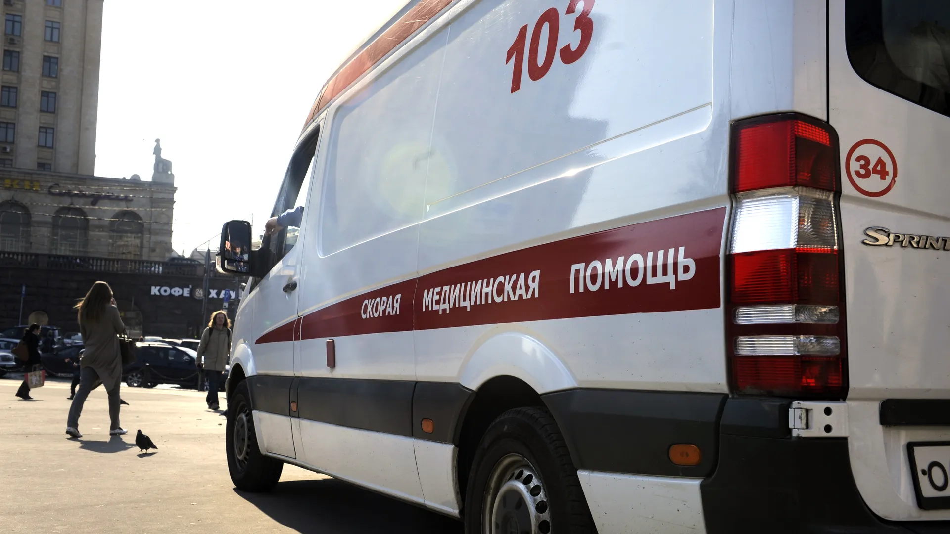 Ребенок пострадал в ДТП с участием троллейбуса в Петербурге