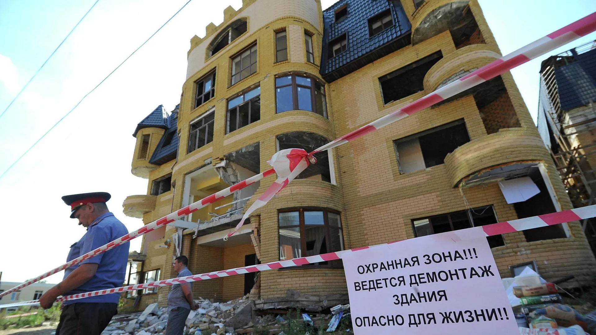 Моральный вред от сноса дома в Вешках жилец оценил в 12 млн руб