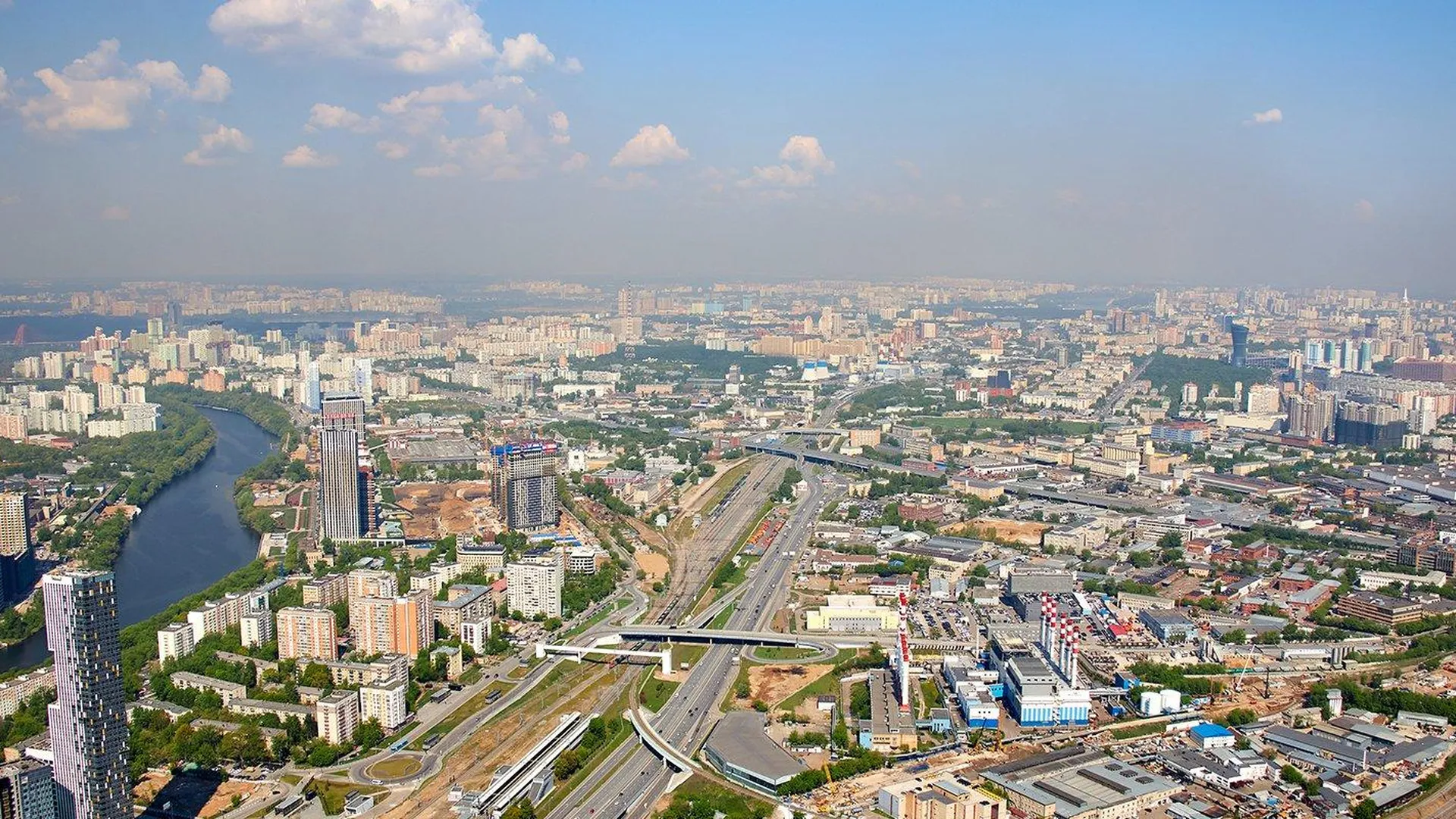 Число жалоб на качество воздуха сократилось в Москве за 1,5 года