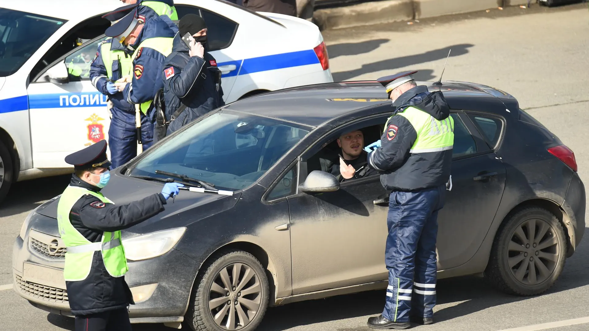 Москвичам напомнили, как правильно оформить пропуск для поездки на дачу |  РИАМО