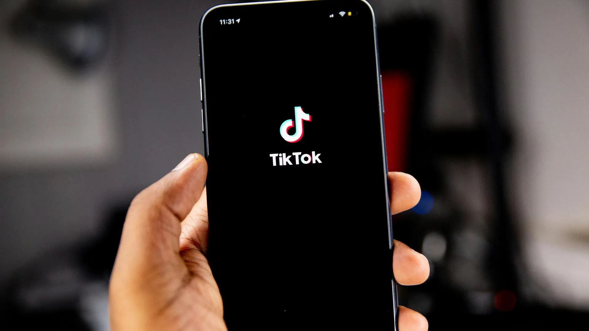 На Украине заблокировали 83 канала в соцсети TikTok