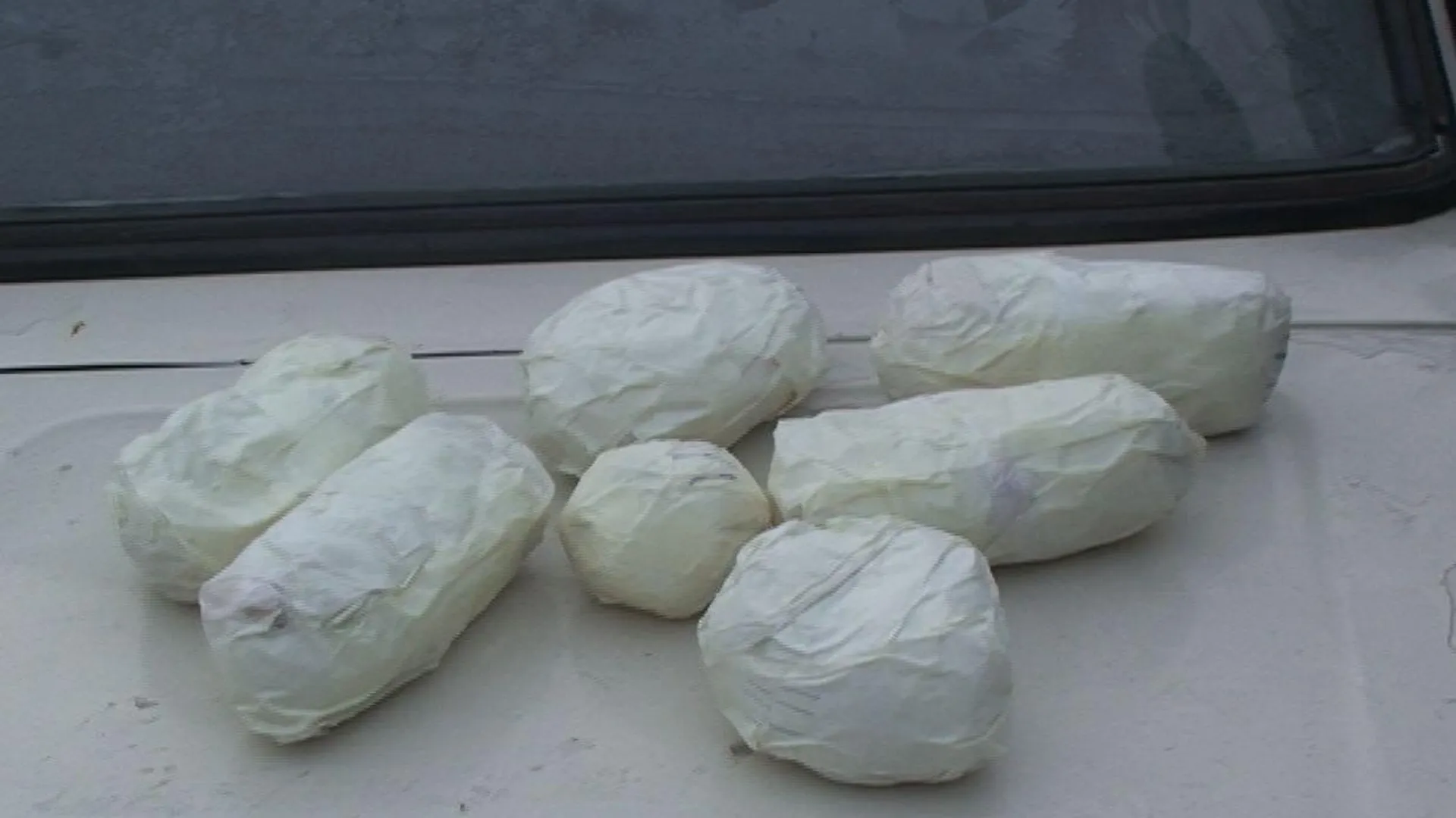 Наркополиция изъяла 12,5 кг героина у банды наркоторговцев в регионе